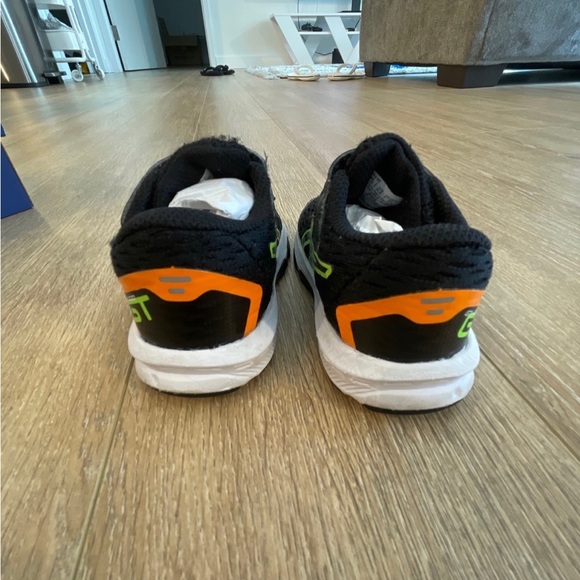 ASICS Toddler shoes - Picture 3 of 5
